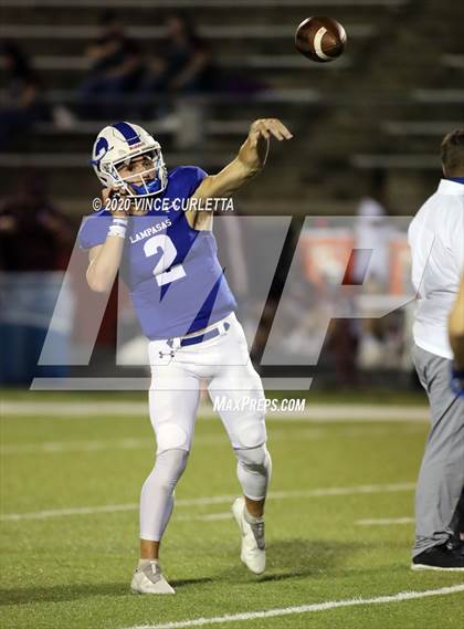 Thumbnail 1 in Lampasas vs Uvalde (UIL 4A Bi-District Playoff) photogallery.