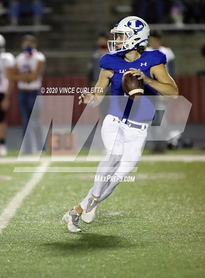Thumbnail 1 in Lampasas vs Uvalde (UIL 4A Bi-District Playoff) photogallery.