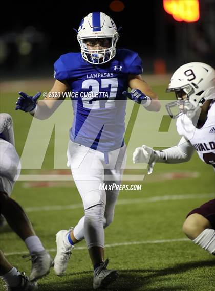 Thumbnail 3 in Lampasas vs Uvalde (UIL 4A Bi-District Playoff) photogallery.
