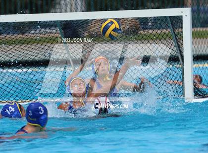 Thumbnail 2 in Sacred Heart Prep vs Clovis (Saint Francis Invitational) photogallery.
