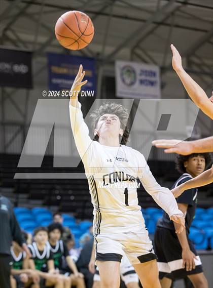Thumbnail 3 in North Monterey County vs St. Mary's (Santa Cruz Warriors NorCal Invitational) photogallery.