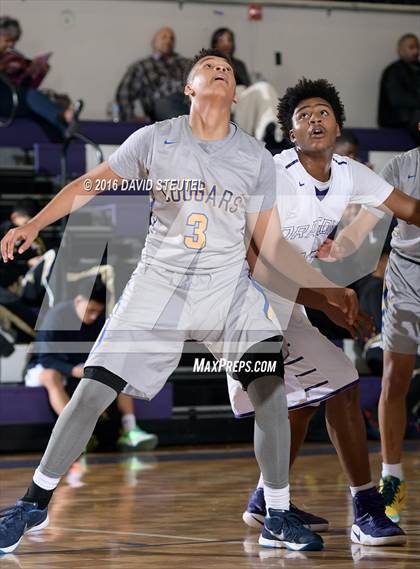 Thumbnail 2 in Newark Memorial vs. Sacramento (St. Hope Elite Classic) photogallery.