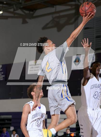 Thumbnail 3 in Newark Memorial vs. Sacramento (St. Hope Elite Classic) photogallery.