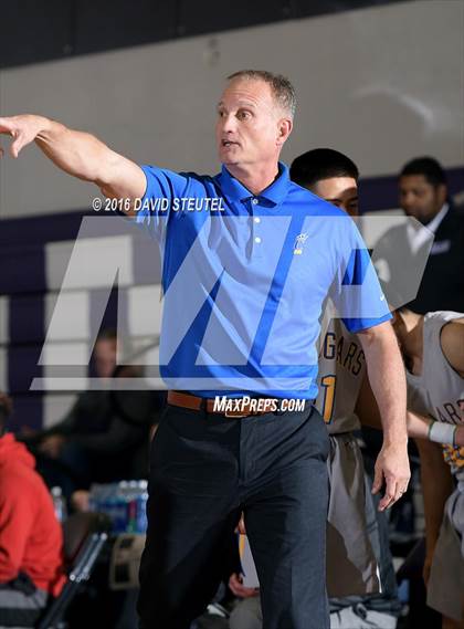 Thumbnail 2 in Newark Memorial vs. Sacramento (St. Hope Elite Classic) photogallery.