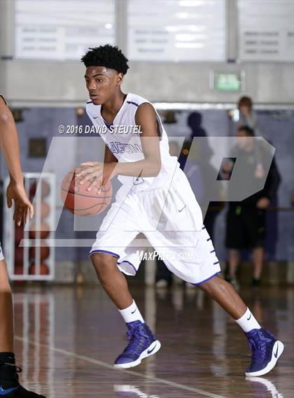 Thumbnail 1 in Newark Memorial vs. Sacramento (St. Hope Elite Classic) photogallery.
