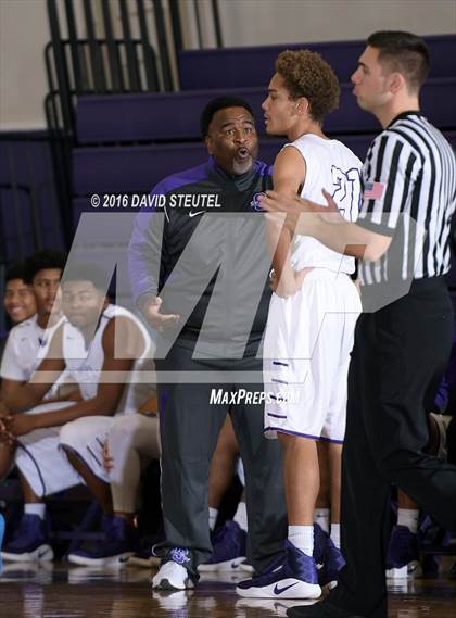 Thumbnail 1 in Newark Memorial vs. Sacramento (St. Hope Elite Classic) photogallery.