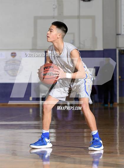 Thumbnail 1 in Newark Memorial vs. Sacramento (St. Hope Elite Classic) photogallery.