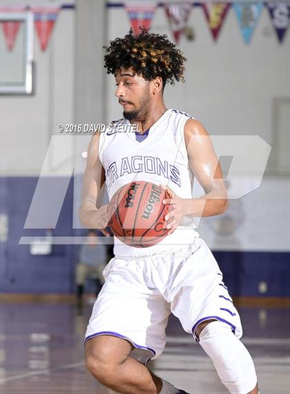 Thumbnail 2 in Newark Memorial vs. Sacramento (St. Hope Elite Classic) photogallery.