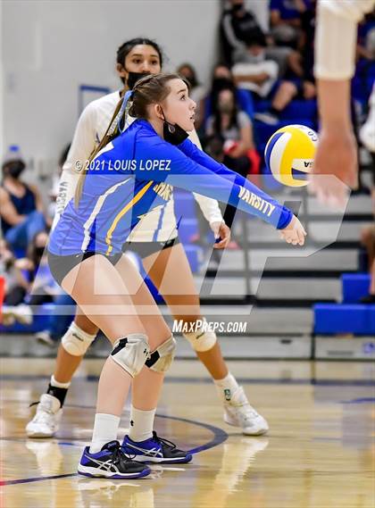 Thumbnail 2 in South Hills @ Charter Oak photogallery.