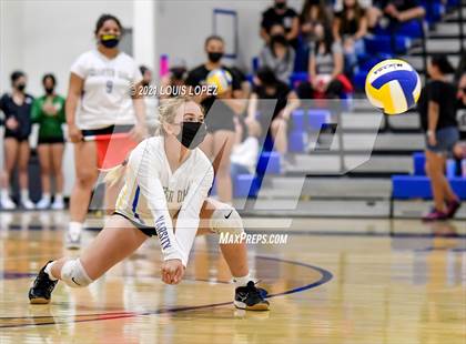 Thumbnail 2 in South Hills @ Charter Oak photogallery.
