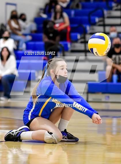 Thumbnail 1 in South Hills @ Charter Oak photogallery.
