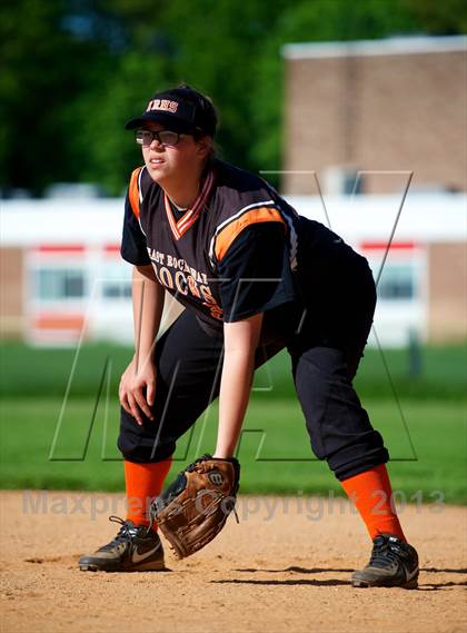 Thumbnail 1 in East Rockaway @ Oyster Bay (Section 8 Class B Semifinal) photogallery.