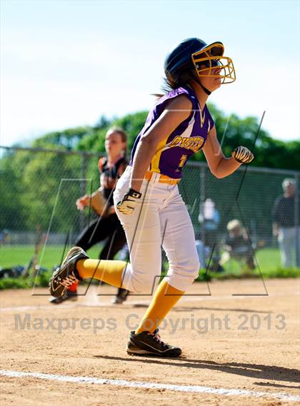 Thumbnail 2 in East Rockaway @ Oyster Bay (Section 8 Class B Semifinal) photogallery.