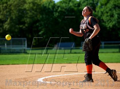 Thumbnail 1 in East Rockaway @ Oyster Bay (Section 8 Class B Semifinal) photogallery.