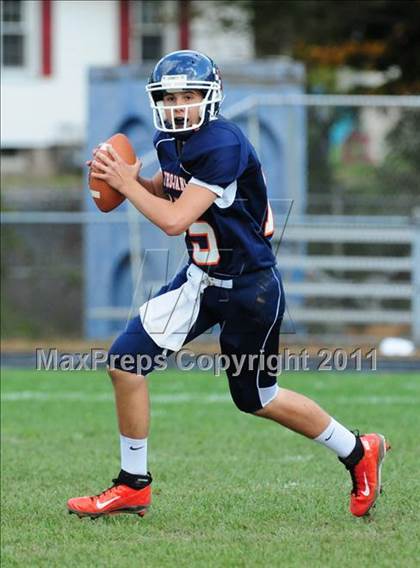 Thumbnail 2 in JV: Branford @ Lyman Hall photogallery.