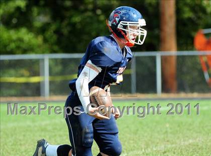 Thumbnail 3 in JV: Branford @ Lyman Hall photogallery.