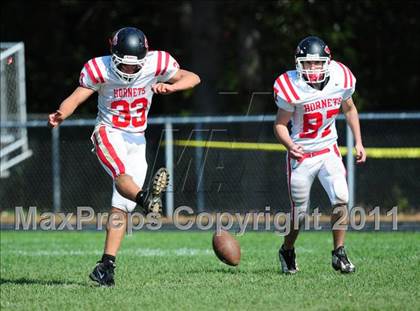 Thumbnail 2 in JV: Branford @ Lyman Hall photogallery.