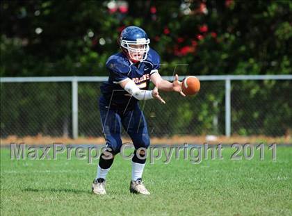 Thumbnail 3 in JV: Branford @ Lyman Hall photogallery.