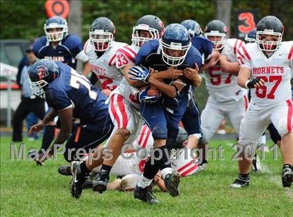 Thumbnail 3 in JV: Branford @ Lyman Hall photogallery.