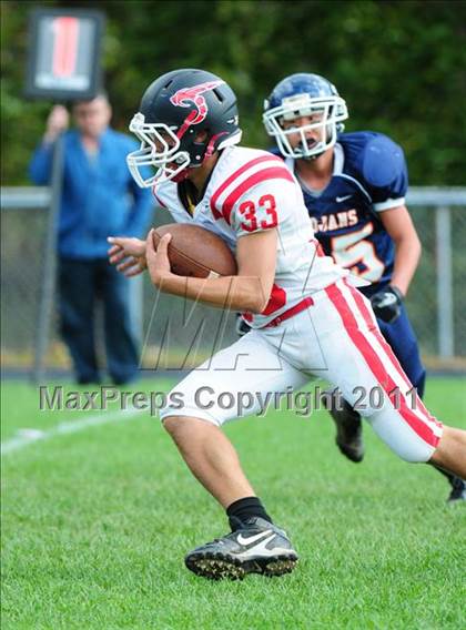 Thumbnail 3 in JV: Branford @ Lyman Hall photogallery.