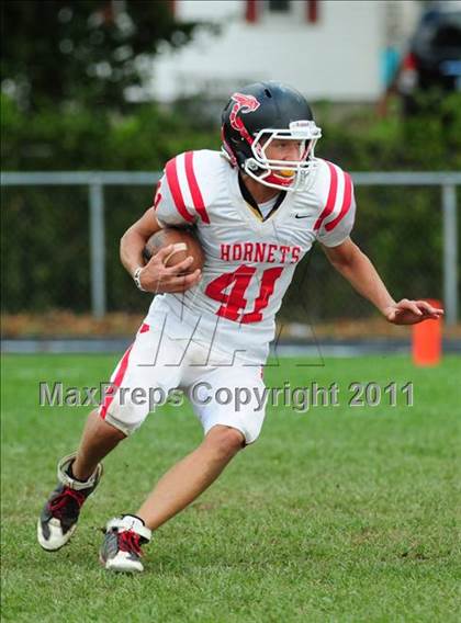 Thumbnail 3 in JV: Branford @ Lyman Hall photogallery.