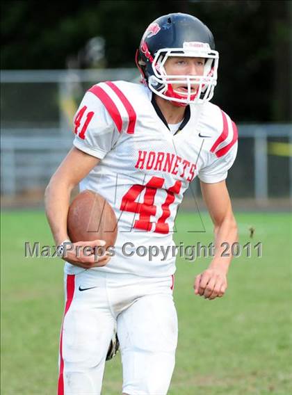 Thumbnail 2 in JV: Branford @ Lyman Hall photogallery.