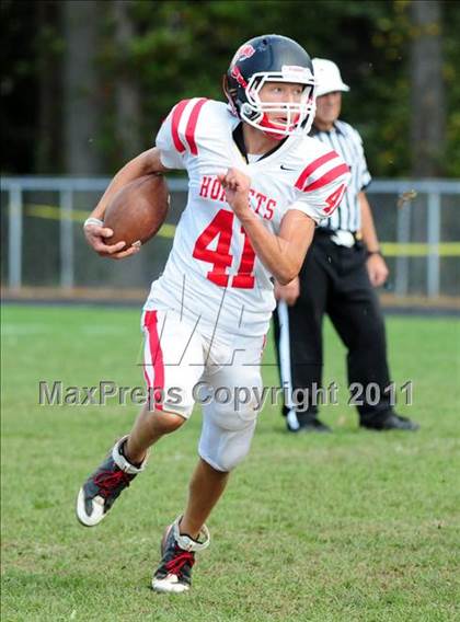 Thumbnail 2 in JV: Branford @ Lyman Hall photogallery.
