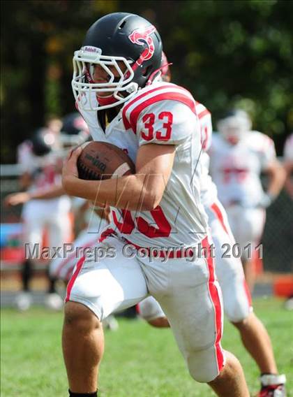 Thumbnail 3 in JV: Branford @ Lyman Hall photogallery.