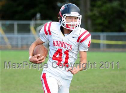 Thumbnail 1 in JV: Branford @ Lyman Hall photogallery.