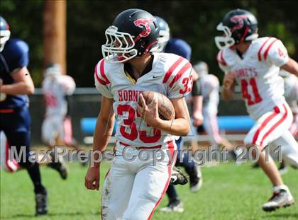 Thumbnail 2 in JV: Branford @ Lyman Hall photogallery.