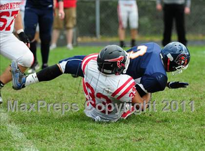 Thumbnail 3 in JV: Branford @ Lyman Hall photogallery.