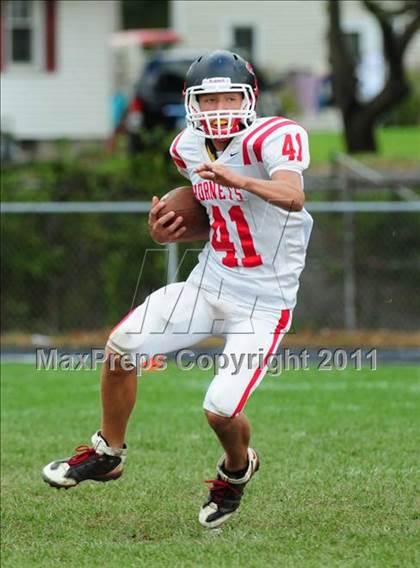 Thumbnail 2 in JV: Branford @ Lyman Hall photogallery.