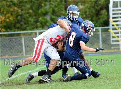 Thumbnail 3 in JV: Branford @ Lyman Hall photogallery.