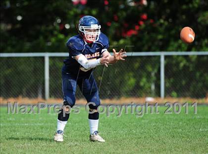 Thumbnail 2 in JV: Branford @ Lyman Hall photogallery.