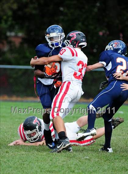 Thumbnail 1 in JV: Branford @ Lyman Hall photogallery.