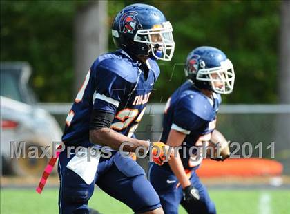 Thumbnail 3 in JV: Branford @ Lyman Hall photogallery.