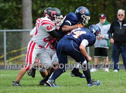 Thumbnail 2 in JV: Branford @ Lyman Hall photogallery.