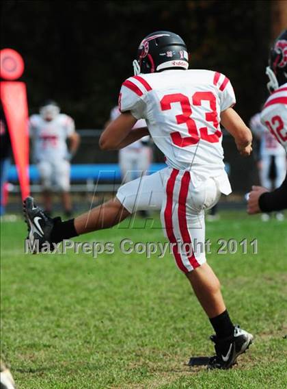 Thumbnail 2 in JV: Branford @ Lyman Hall photogallery.