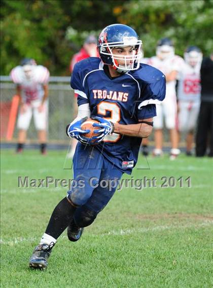 Thumbnail 3 in JV: Branford @ Lyman Hall photogallery.