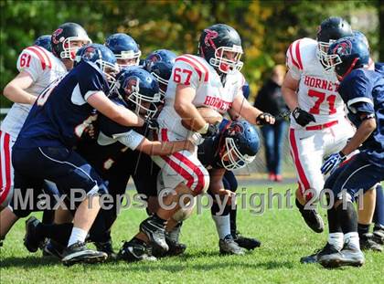 Thumbnail 2 in JV: Branford @ Lyman Hall photogallery.