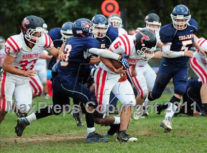Thumbnail 2 in JV: Branford @ Lyman Hall photogallery.