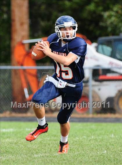 Thumbnail 1 in JV: Branford @ Lyman Hall photogallery.