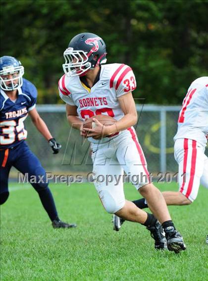 Thumbnail 2 in JV: Branford @ Lyman Hall photogallery.