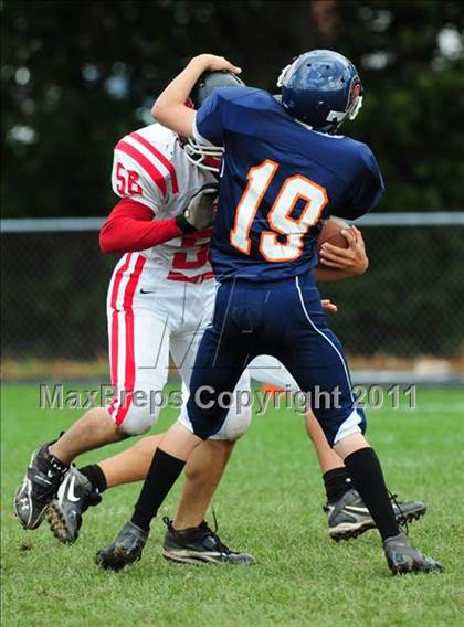 Thumbnail 2 in JV: Branford @ Lyman Hall photogallery.