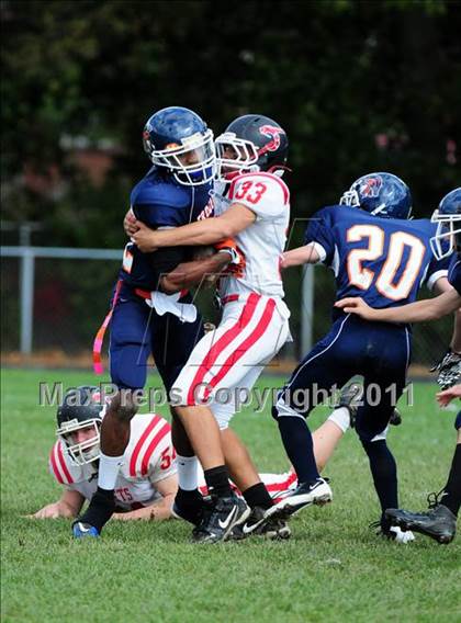 Thumbnail 2 in JV: Branford @ Lyman Hall photogallery.