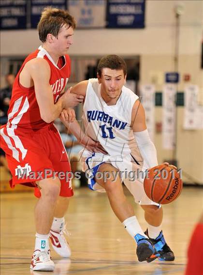 Thumbnail 1 in Mater Dei vs. Burbank (MaxPreps Holiday Classic) photogallery.