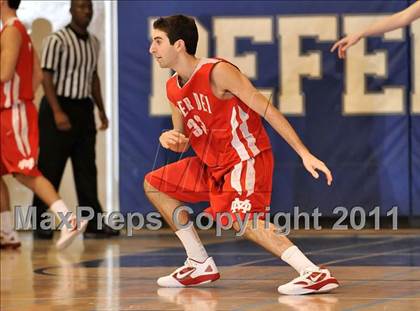 Thumbnail 2 in Mater Dei vs. Burbank (MaxPreps Holiday Classic) photogallery.