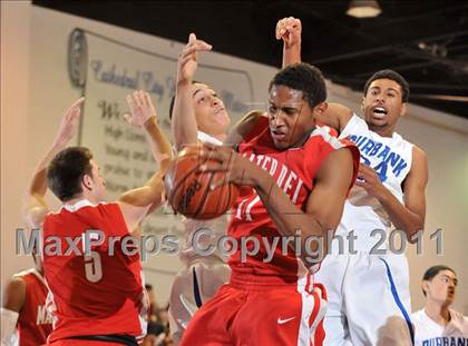 Thumbnail 2 in Mater Dei vs. Burbank (MaxPreps Holiday Classic) photogallery.