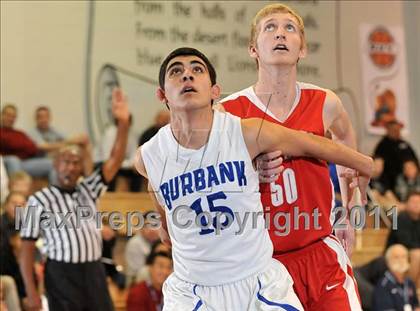 Thumbnail 1 in Mater Dei vs. Burbank (MaxPreps Holiday Classic) photogallery.