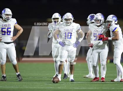Thumbnail 2 in Palos Verdes vs Bakersfield Christian (CIF Division 2-A Regional Final) photogallery.